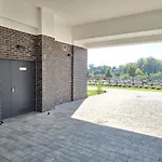 Loft 19 - W Cenie Prywatne Miejsce Postojowe Lub Garaz