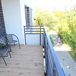 Loft 19 - W Cenie Prywatne Miejsce Postojowe Lub Garaz Estetino