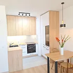 Loft 19 - W Cenie Prywatne Miejsce Postojowe Lub Garaz Estetino