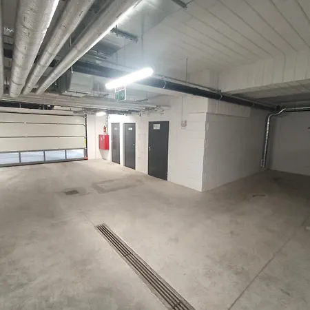 Loft 19 - W Cenie Prywatne Miejsce Postojowe Lub Garaż