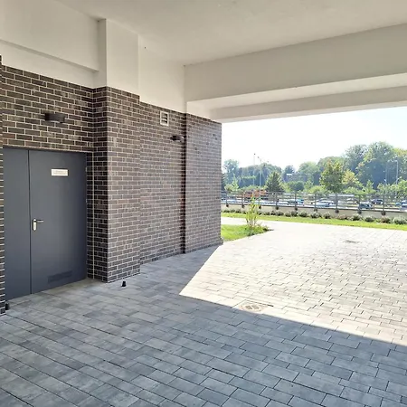 Loft 19 - W Cenie Prywatne Miejsce Postojowe Lub Garaż